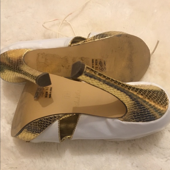 Booties with lace - Picture 3 of 3